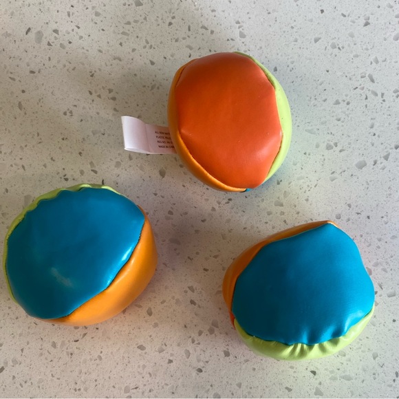 NWOT Set of Three Juggling Balls - Picture 2 of 4